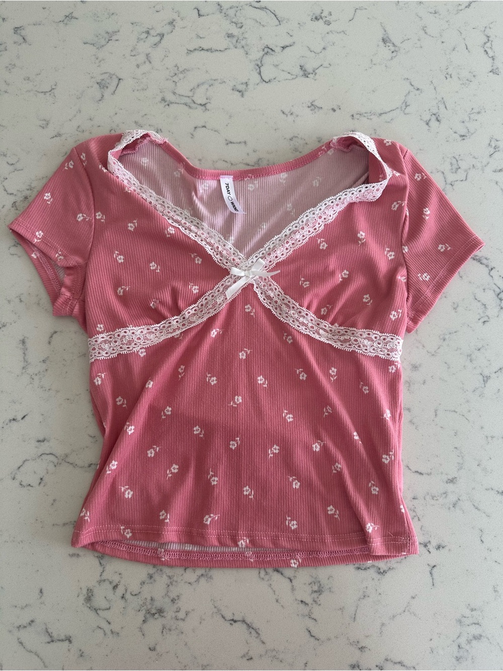 7DAY WKND Pink Floral Lace Trim Baby Tee Croquette Top